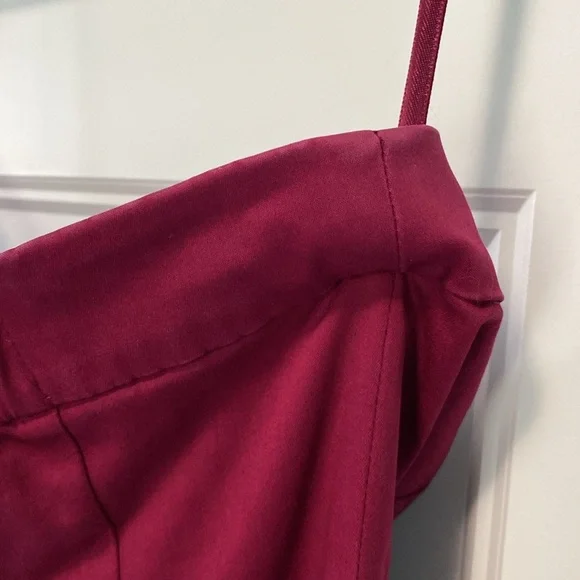 Strapless, fitted dress - Picture 9 of 10